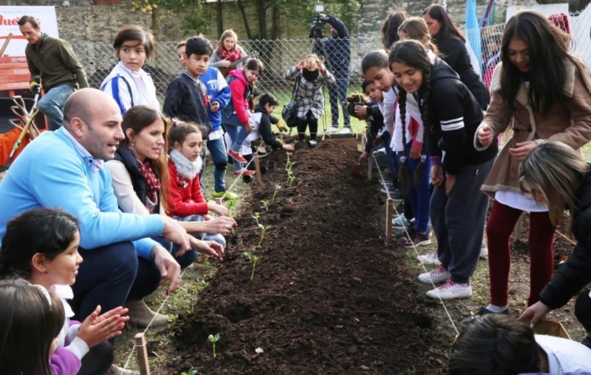 Quilmes:  inauguraron la primera huerta educativa demostrativa municipal