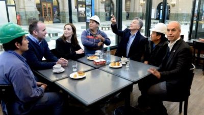 Insólito: vaciaron toda una estación de tren para que Macri, Vidal y Larreta se sacaran una foto