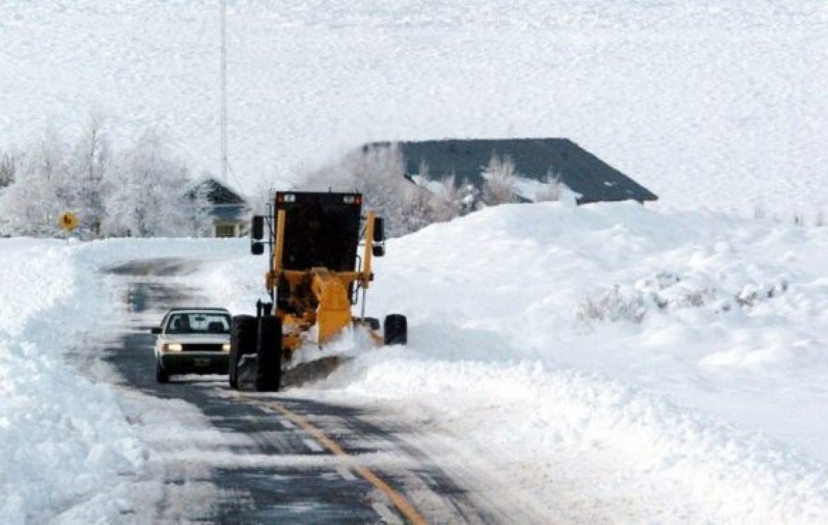 Chubut: Un intendente les pidió a los dueños de campos que no abandonen a los peones en la nieve