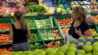 Una familia necesita casi $ 3000 más que hace un año para no caer en la pobreza