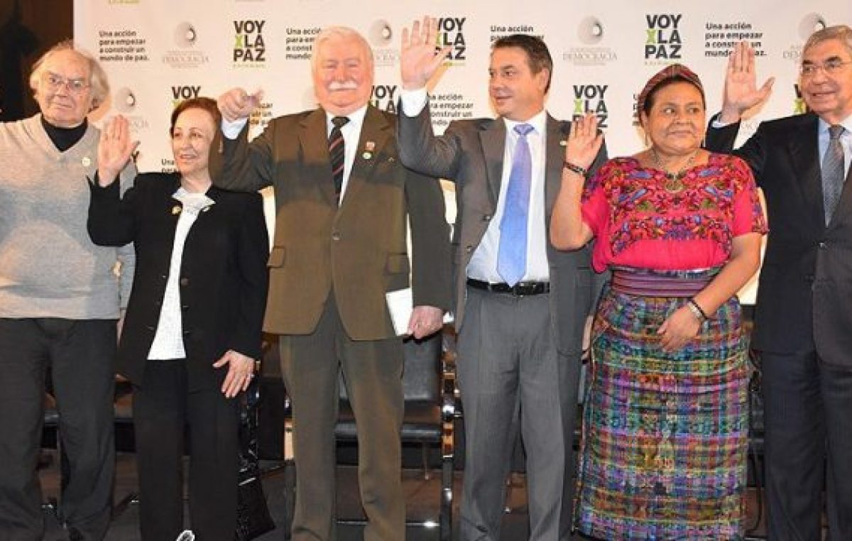 Cinco premios Nobel de la Paz analizan el escenario mundial en Rosario