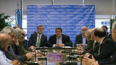 Un sueldo mínimo por decreto