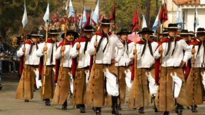 El desfile de los gauchos de Güemes en Salta, 17 de junio