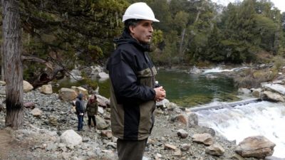 En El Bolsón piden por la luz de Lewis