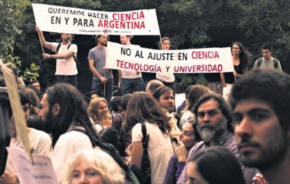 “Buscan vaciar el Conicet”