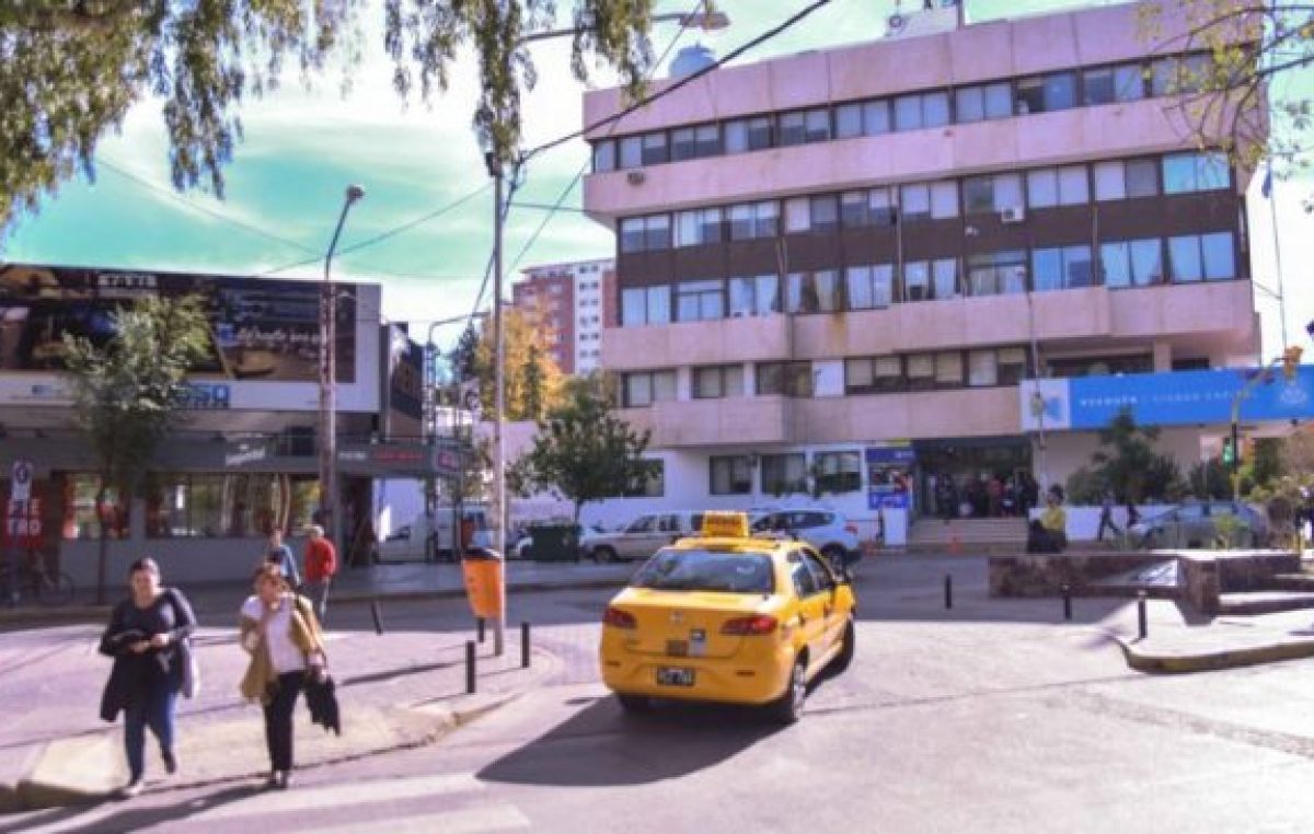 Neuquén: Polémica en la Muni por cese de contratados