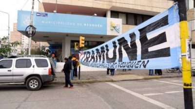 El intendente y la Provincia de Neuquén cruzaron acusaciones por una calle cortada