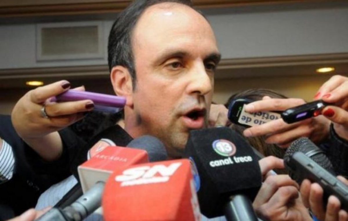 El intendente de Santa Fe criticó que la ciudad esté excluida del Fondo de Obras Menores