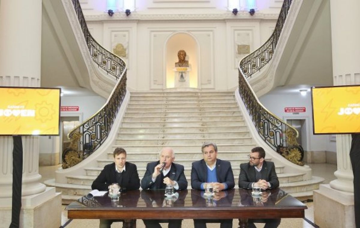Santa Fe lanzó un programa para que los jóvenes puedan emprender y trabajar