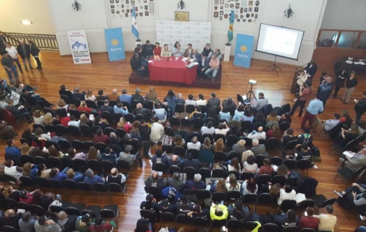 Senadores bonaerenses contra la ley de riesgos del trabajo: “Vino a desorganizarle la vida la gente”