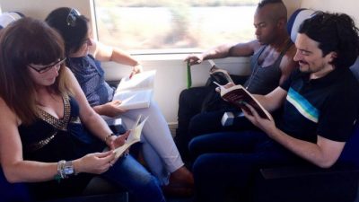 Los pasajeros que viajen en tren a Mar del Plata tendrán a su disposición 1600 libros donados por el Municipio