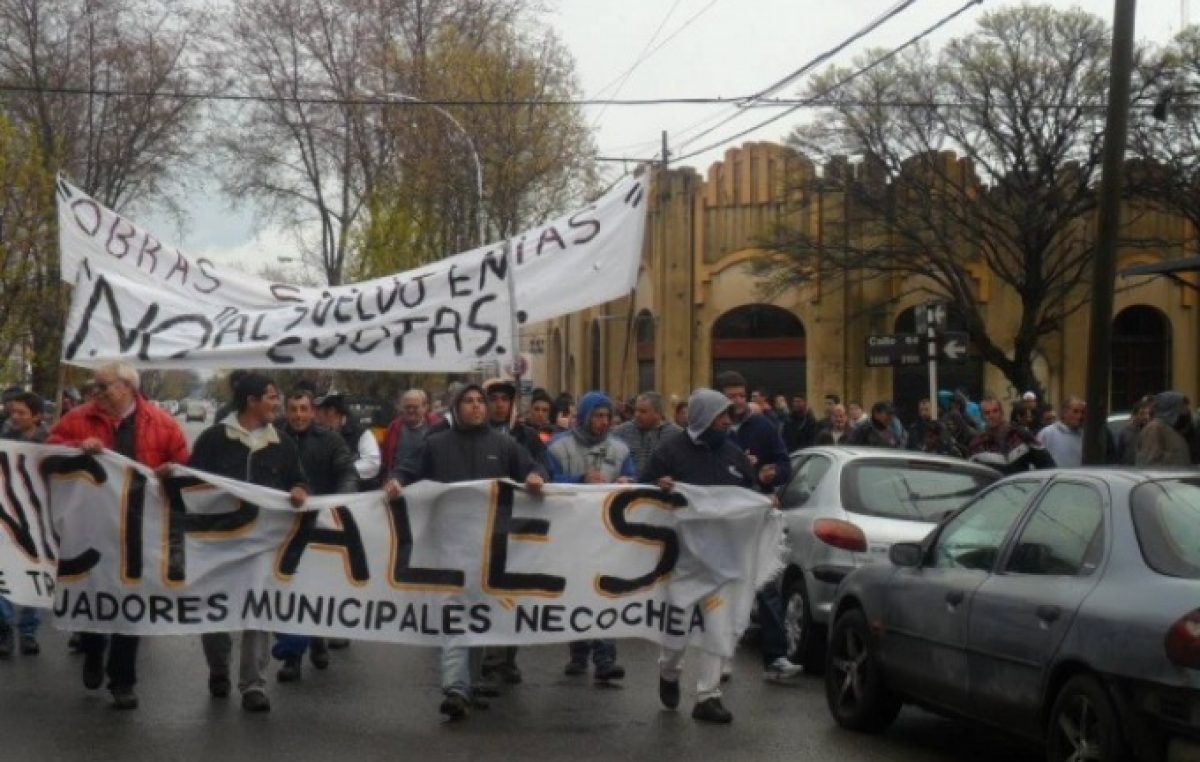 Deudas y amenazas de paro: el intendente de Necochea enfrenta una temporada complicada