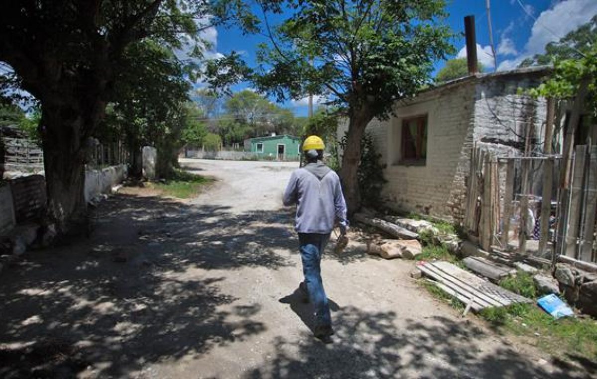 Un pueblo al borde de la demolición
