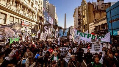 El SiPreBA, las CTA y más de 50 sindicatos marcharán por los derechos laborales