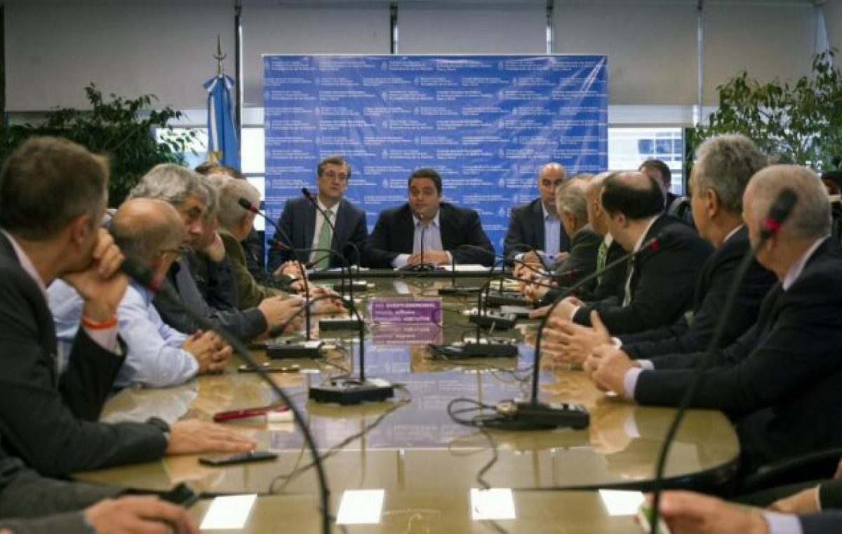 Uno de cada cuatro trabajadores gana menos del salario mínimo