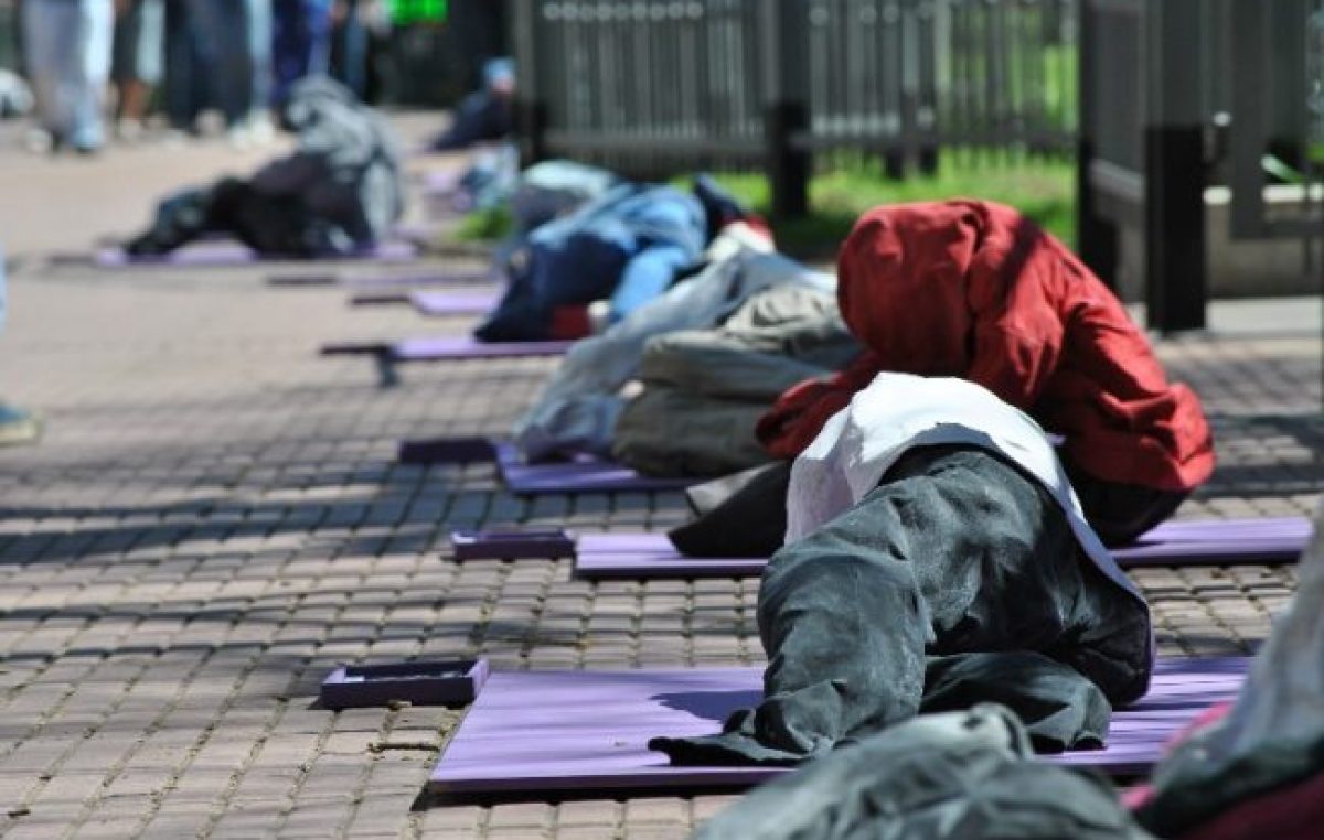 Crece 20% el número de personas en situación de calle en Buenos Aires