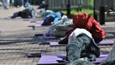 Crece 20% el número de personas en situación de calle en Buenos Aires