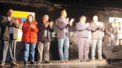 Lamarque: “Las carencias de la crisis, las cubren los municipios”