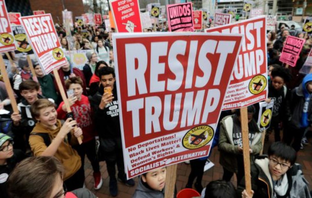 Crece el malestar de los trabajadores con Trump