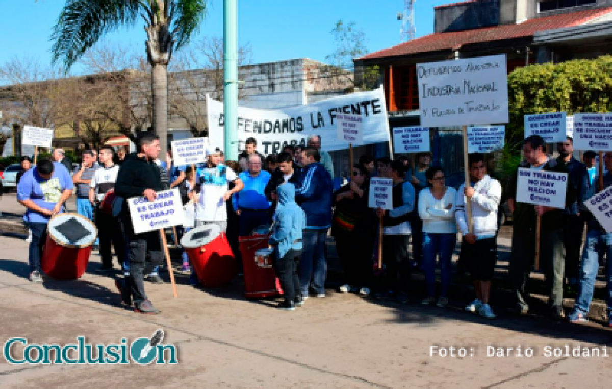 Empleo en peligro en Acebal: una industria del calzado en crisis espera respuestas oficiales