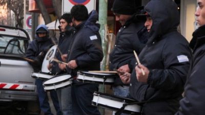 Municipales de Cipolletti siguen con medidas de fuerza