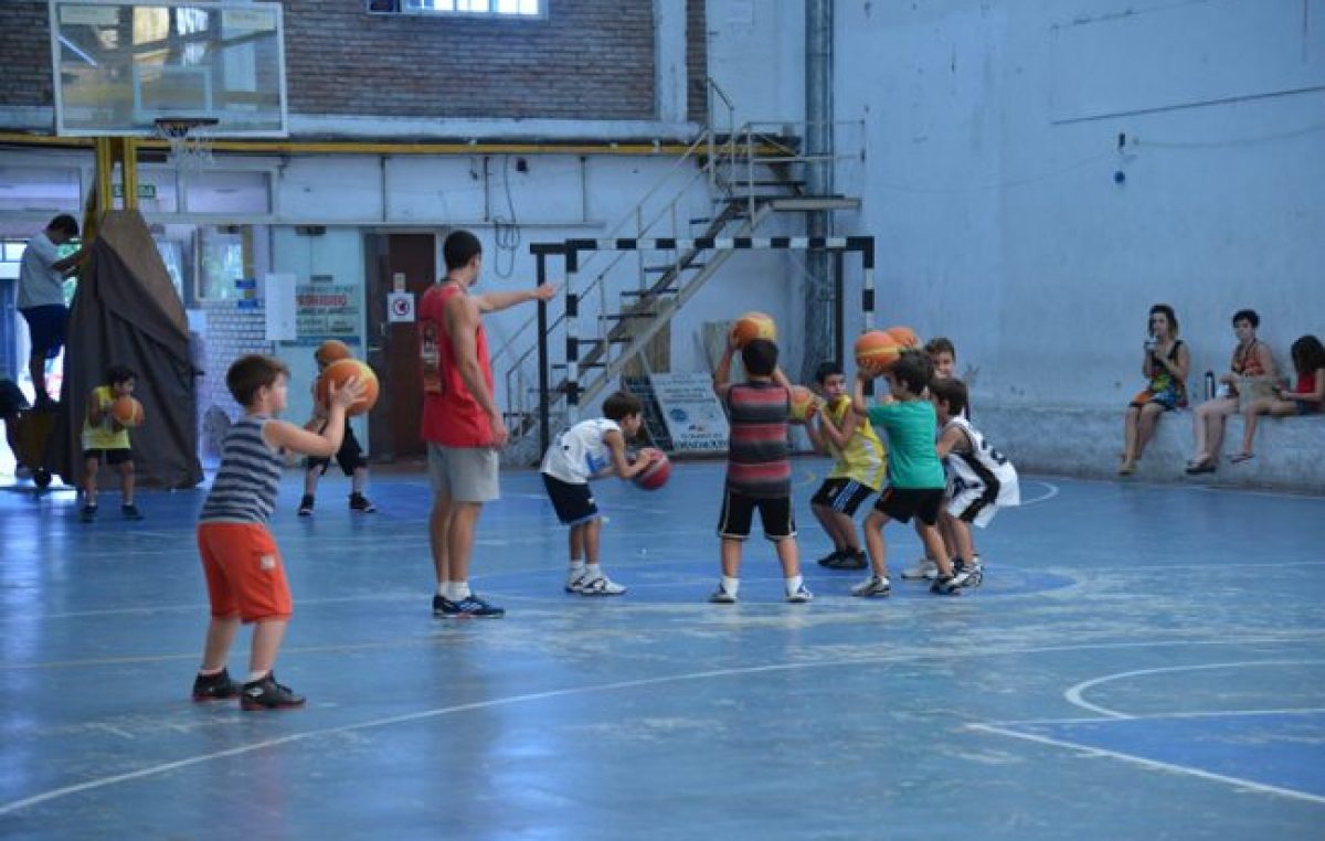 Los clubes de barrio, otra vez en la cuerda floja por los “montos imposibles” de las facturas de luz