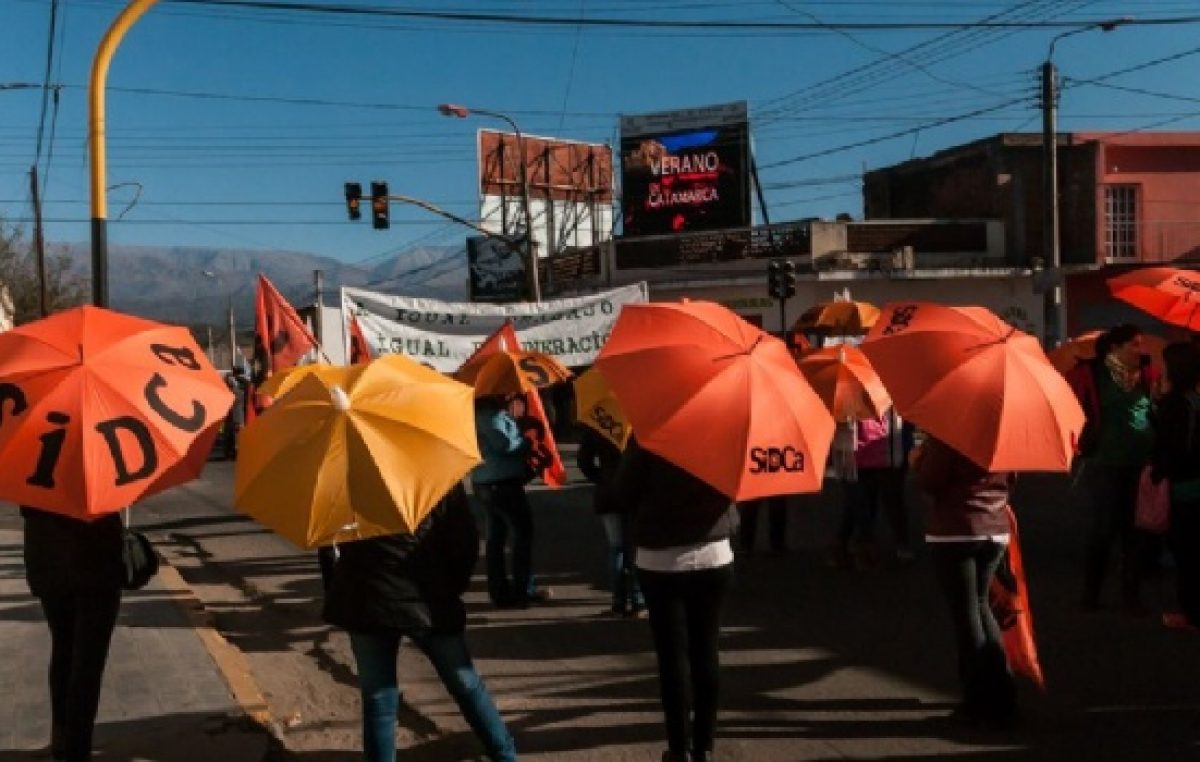 Valle Viejo: Docentes municipales esperan SAC y aumento