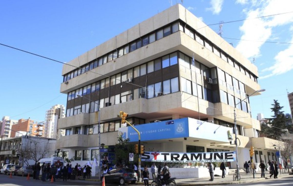 Neuquén: Sitramune ataca a Quiroga por el personal que no trabaja
