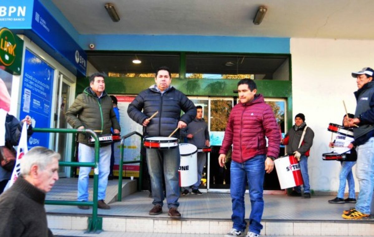 Municipales de Neuquén amenazan con un publicar una lista de “ñoquis”