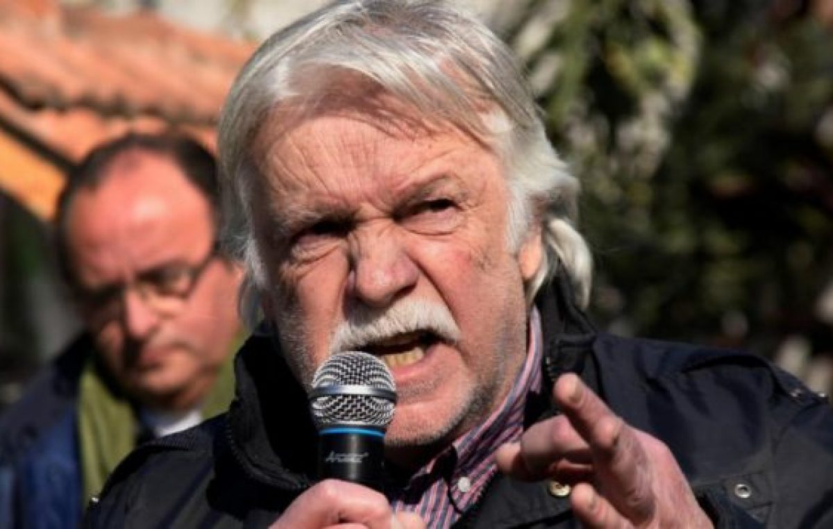 Córdoba: Mestre lo jubiló por decreto, pero Daniele lo desafía