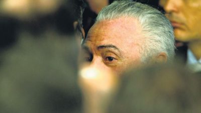 Cae la imagen de Temer a un mínimo histórico