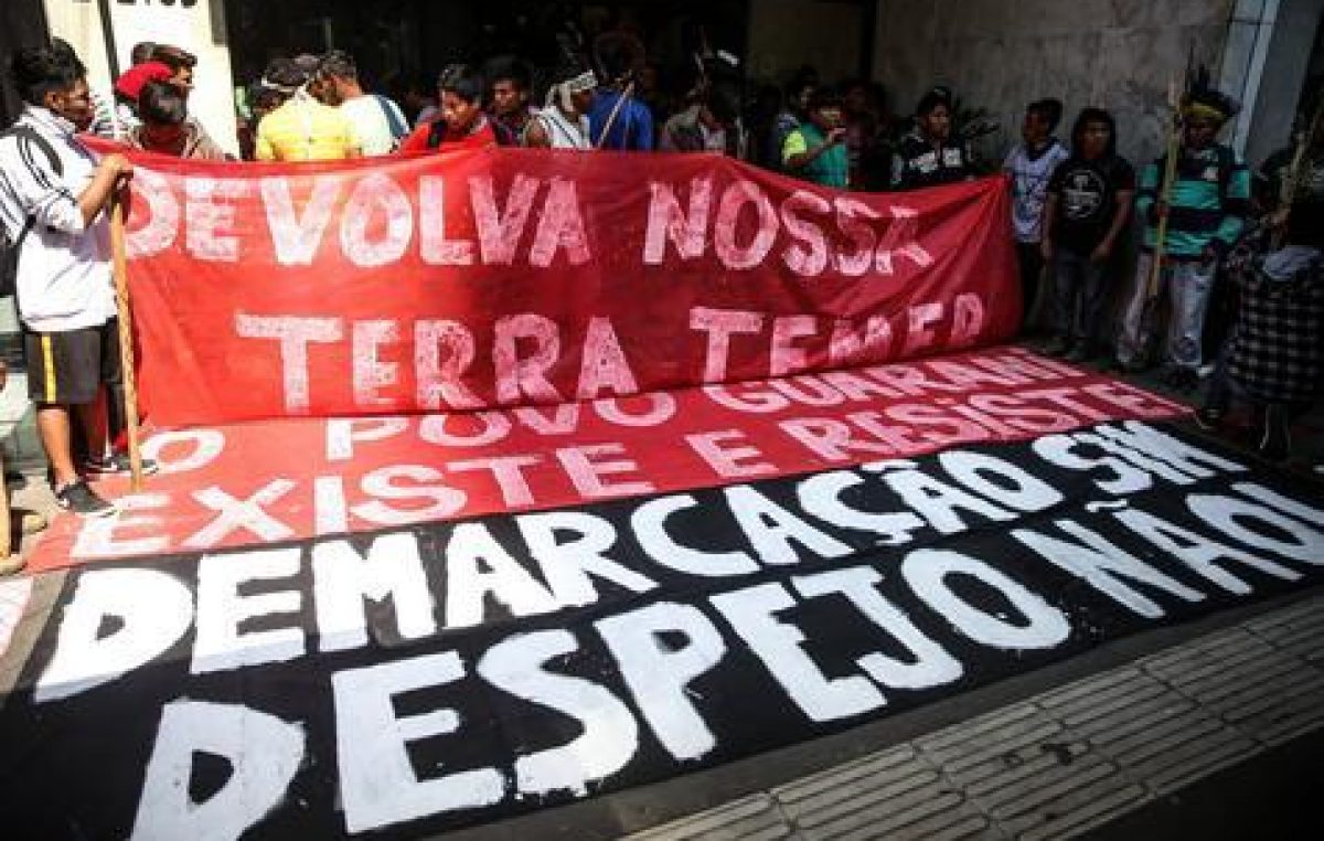 Representantes de pueblos originarios ocupan oficina de Presidencia en Sao Paulo
