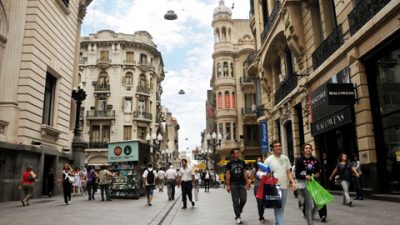 Los centros comerciales a cielo abierto de Rosario tendrán luminarias LED