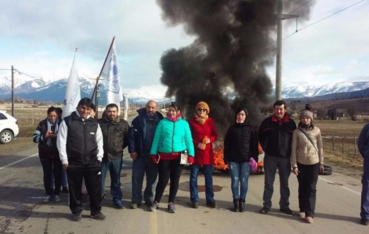 Municipales cortaron Ruta 71 en Cholila