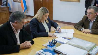 Tolhuin acordó pago de deuda histórica al ex IPAUSS