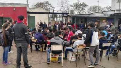 Grave: Gendarmería pidió datos y sacó fotos en una protesta de estudiantes secundarios de Moreno