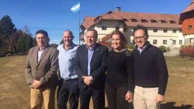 Bariloche: Ministro de Turismo de Nación se reunió con las cámaras, se llevó su apoyo e ignoró al gobierno municipal
