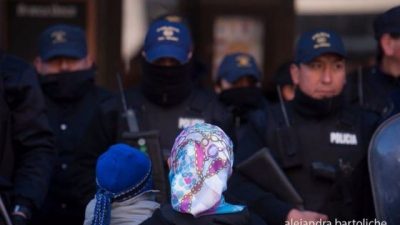 Más represión contra los mapuches: «Gendarmería está dentro de la comunidad y disparando»