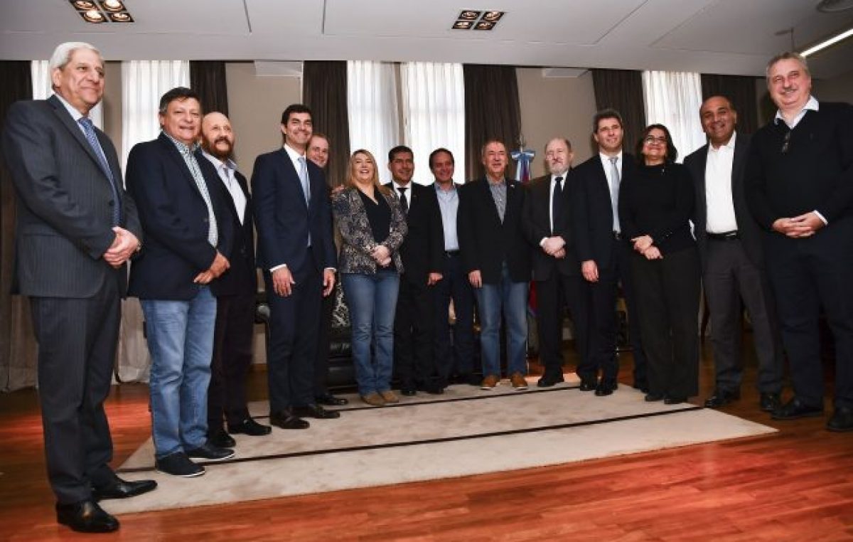 Fondo del Conurbano: Gobernadores del PJ cerraron filas contra el reclamo de Vidal