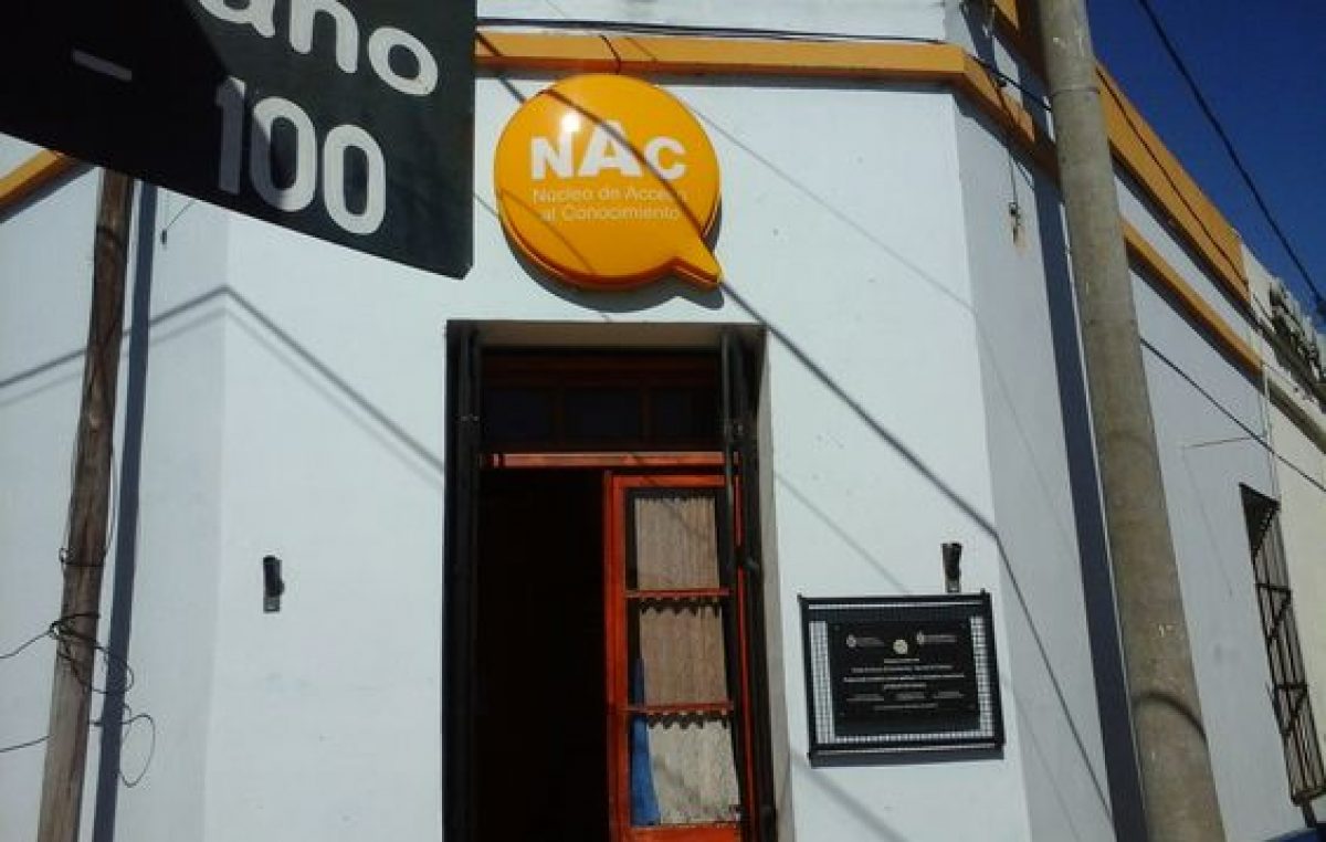 En Feliciano comenzaron las clases del secundario para empleados municipales 