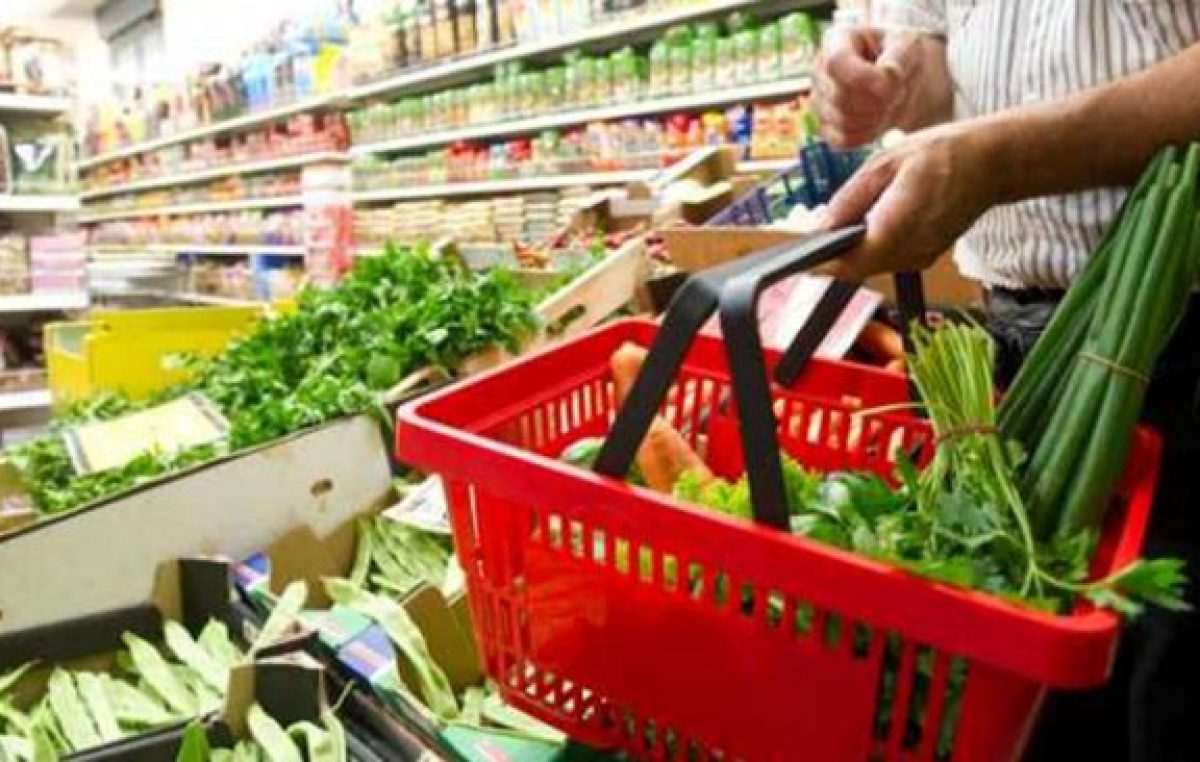 ¿Qué compramos? ¿Qué comemos?: “La canasta básica cubre comer, no alimentarse saludablemente”