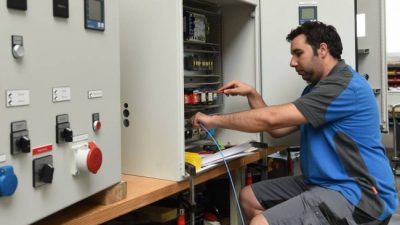 Jóvenes españoles buscan una salida laboral en Alemania