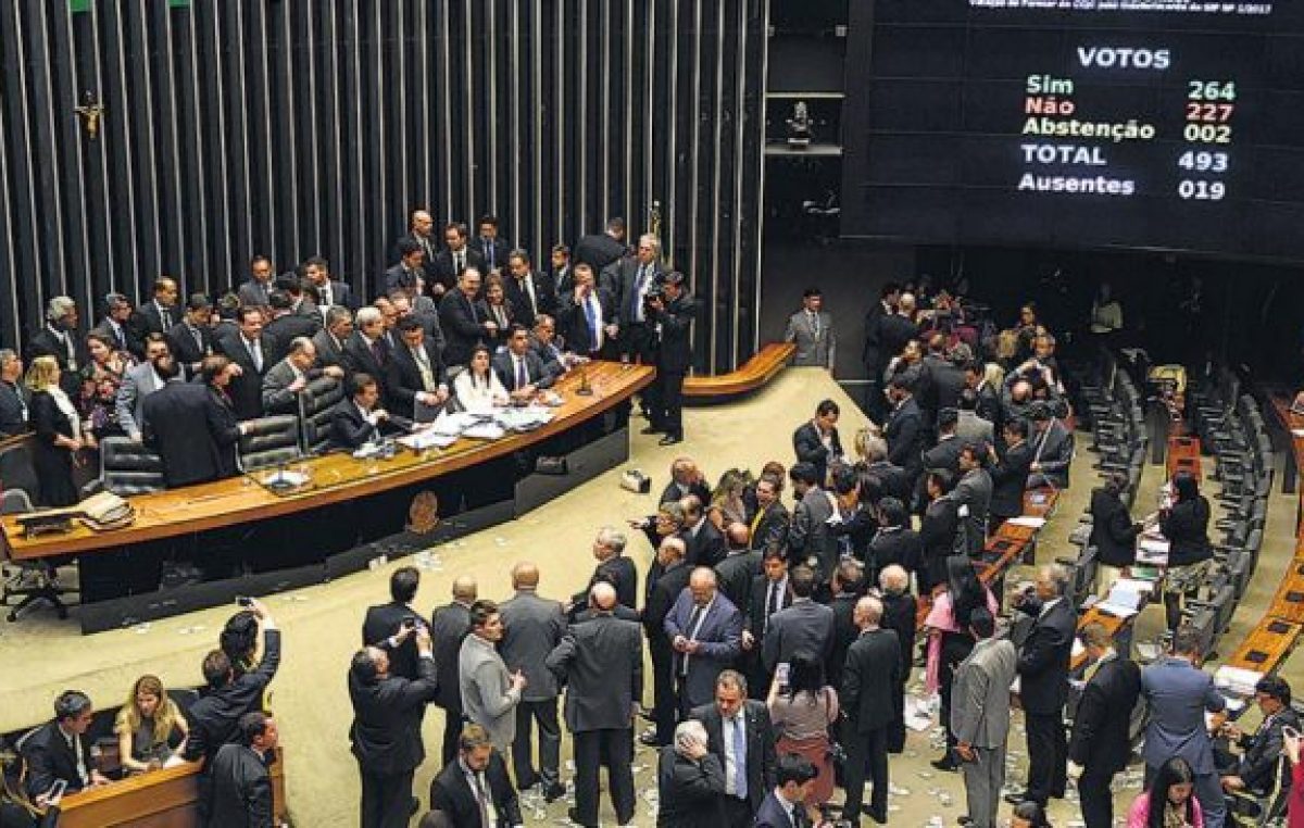 Temer zafó del juicio político en Brasil