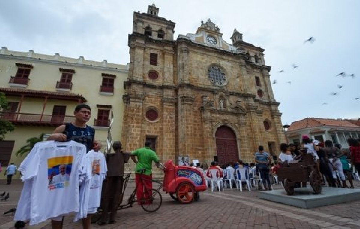 El Papa viaja a Colombia como peregrino de paz y de esperanza