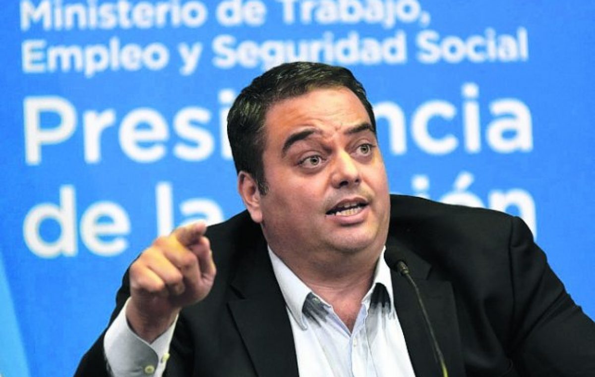 Gobierno, oposición y gremios se cruzan por la reforma laboral