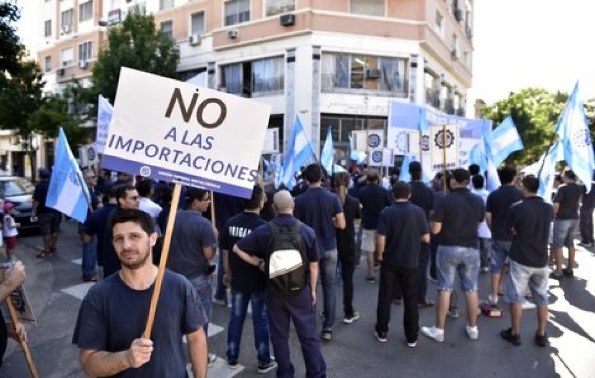 El déficit comercial de agosto fue el segundo más grande de la historia