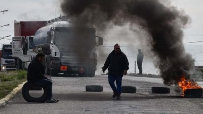 Caleta Olivia: Municipales cortaron Ruta 3 por tercer día consecutivo