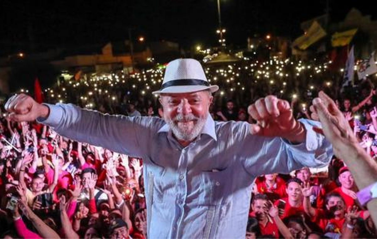 Lula en exitosa caravana protagonizada por pueblos del nordeste de Brasil