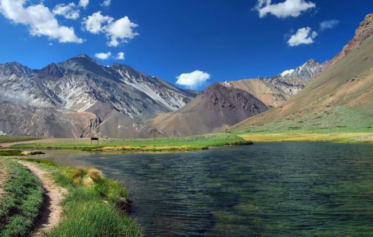 ¡Alta laguna! Conocé este espejo de agua mendocino