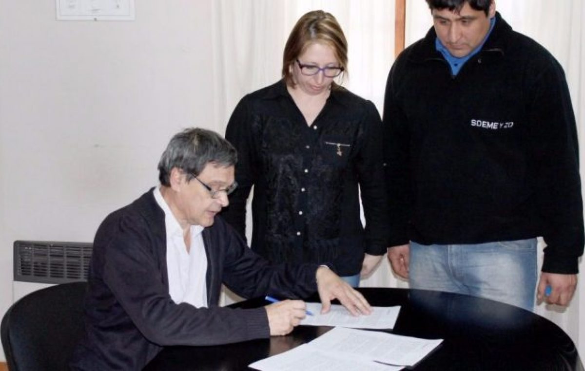 Municipio y gremios de Lago Puelo acuerdan incremento salarial del 14%